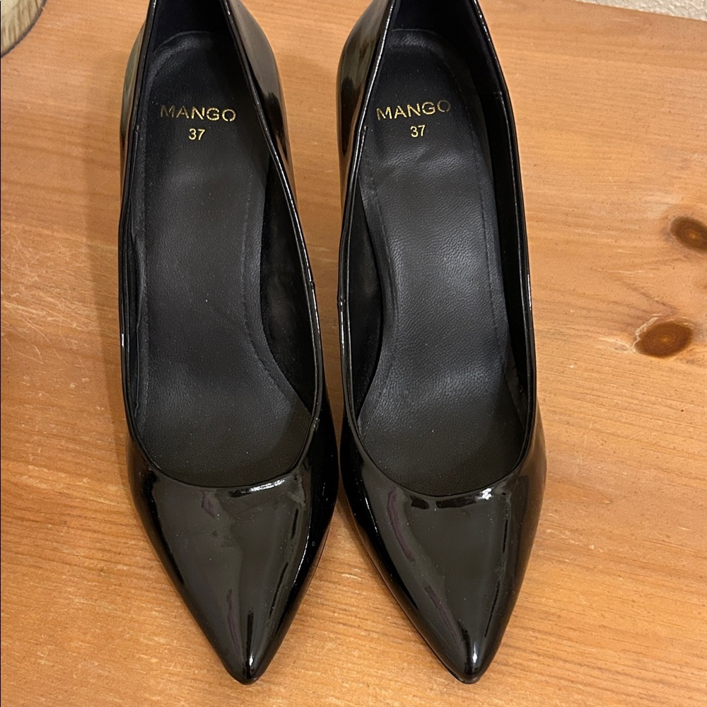 Mango Women's Shiny Black Heels